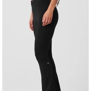 alo Women's Black yoga Pants